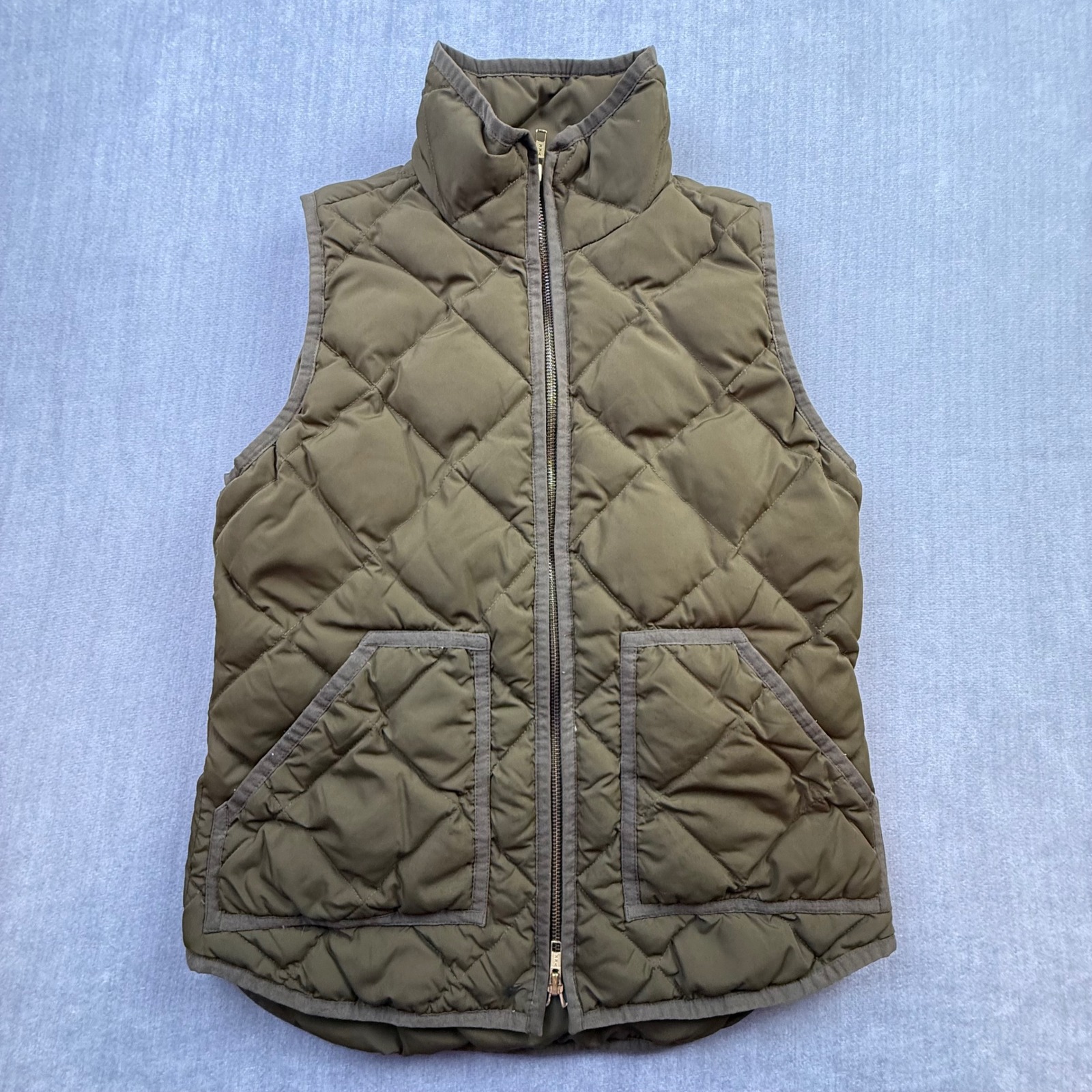 J.Crew Excursion Quilted Down Vest Olive Green Xs 92465 Full Zip Puffer Vest